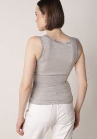 Born2be - Ciemnoszary Bawełniany Top z Koronkową Górą Beralia. Kolor: szary. Materiał: bawełna, koronka. Wzór: aplikacja #6