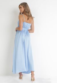 Born2be - Jasnoniebieska Sukienka Maxi z Gumką w Pasie i Kopertowym Dekoltem Aloyse. Kolor: niebieski. Materiał: materiał. Długość rękawa: na ramiączkach. Typ sukienki: kopertowe. Styl: elegancki. Długość: maxi #5