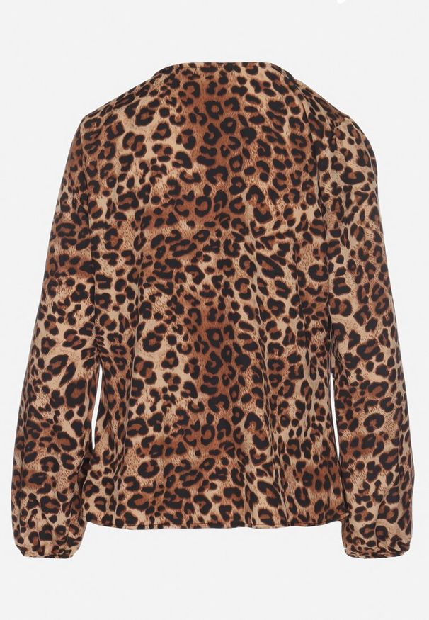 Born2be - Brązowa Bluzka z Bawełną o Casualowym Kroju w Panterkę Titerta. Okazja: na co dzień. Kolor: brązowy. Materiał: bawełna. Wzór: motyw zwierzęcy. Styl: casual, klasyczny