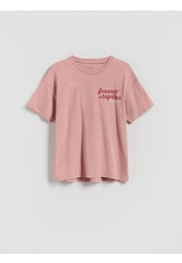Reserved - T-shirt z nadrukiem - różowy. Kolor: różowy. Materiał: bawełna. Wzór: nadruk