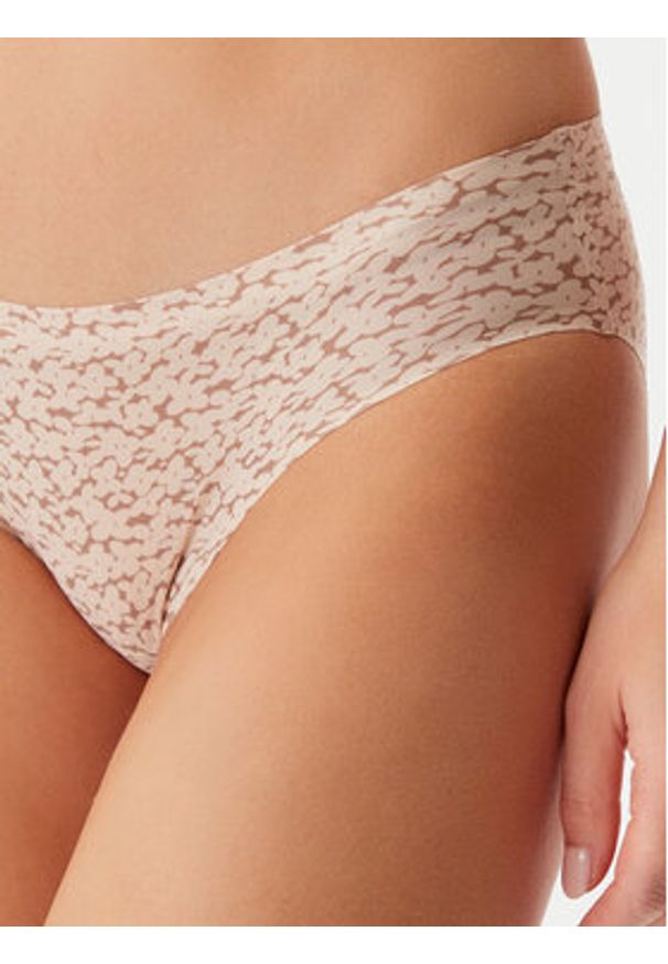 Chantelle Figi klasyczne Soft Stretch C11D30 Beżowy. Kolor: beżowy. Materiał: syntetyk