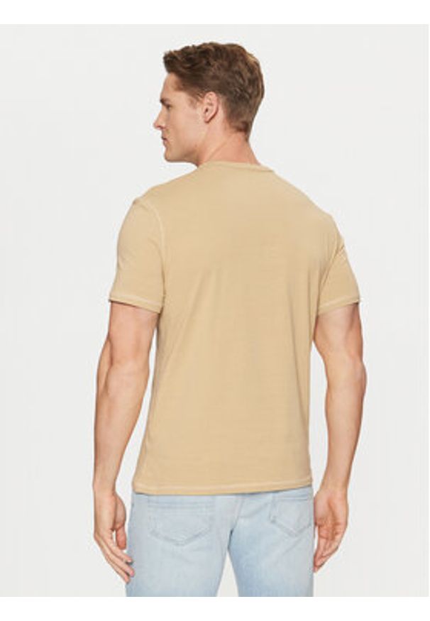Guess T-Shirt M5RI14 J1314 Beżowy Slim Fit. Kolor: beżowy. Materiał: bawełna