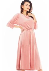 Awama - Różowa Rozkloszowana Midi Sukienka z Weluru. Kolor: różowy. Materiał: welur. Długość: midi #1