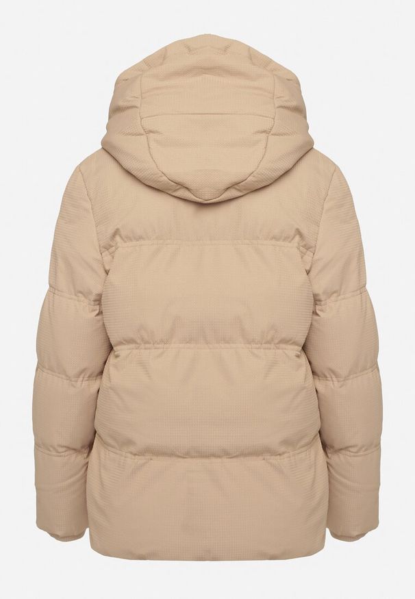 Born2be - Ciemnobeżowa Kurtka Pikowana z Kapturem Vertigara. Okazja: na co dzień. Typ kołnierza: kaptur. Kolor: beżowy. Materiał: jeans. Długość rękawa: długi rękaw. Długość: długie. Styl: casual, elegancki