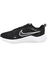 Buty treningowe męskie Nike Downshifter 12. Zapięcie: sznurówki. Kolor: czarny. Materiał: guma, materiał, tkanina, syntetyk. Szerokość cholewki: normalna. Model: Nike Downshifter