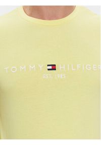 TOMMY HILFIGER - Tommy Hilfiger T-Shirt Tommy Logo Tee MW0MW11797 Żółty Regular Fit. Kolor: żółty. Materiał: bawełna #5