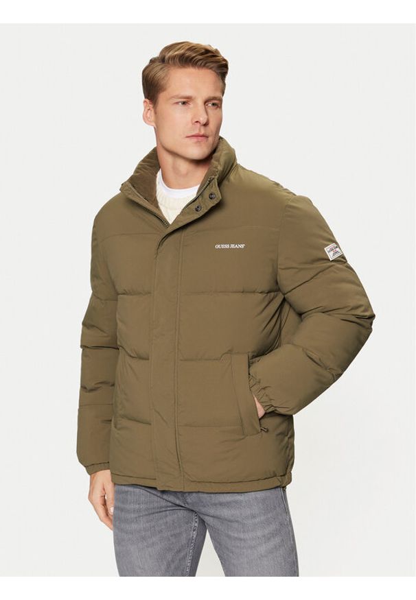 Guess Kurtka zimowa M4BL20 WGII2 Khaki Regular Fit. Kolor: brązowy. Materiał: syntetyk. Sezon: zima