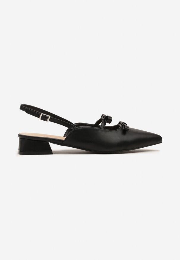 Renee - Czarne Sandały Slingback na Niskim Obcasie Zdobione Kokardkami Remelle. Okazja: na co dzień. Zapięcie: pasek. Kolor: czarny. Materiał: jeans. Wzór: aplikacja. Obcas: na obcasie. Styl: klasyczny, elegancki, casual. Wysokość obcasa: niski