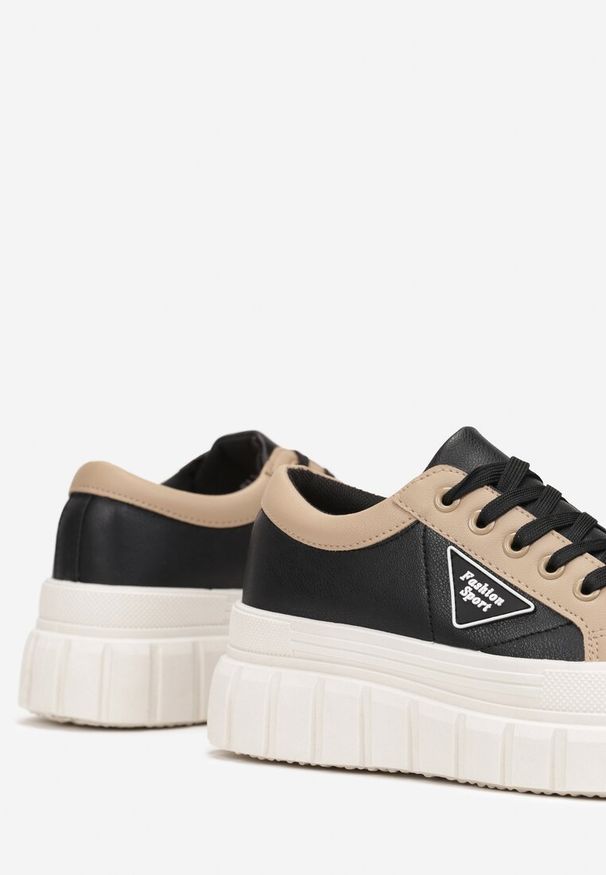 Born2be - Czarne Sznurowane Trampki na Platformie Erabel. Kolor: czarny. Obcas: na platformie