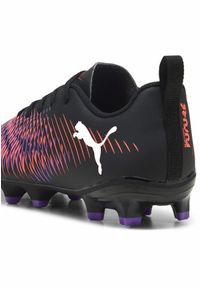 Puma - Młodzieżowe buty piłkarskie FUTURE 8 PLAY FG/AG PUMA Black White Glowing Red. Kolor: biały, czarny, czerwony, wielokolorowy. Materiał: syntetyk, materiał. Szerokość cholewki: normalna. Sport: piłka nożna