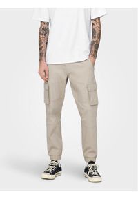 Only & Sons Spodnie materiałowe Cam 22016687 Beżowy Tapered Fit. Kolor: beżowy. Materiał: bawełna #1