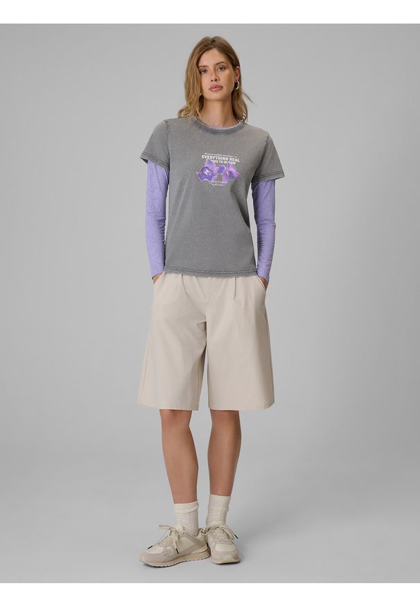 4f - 4F T-shirt regular z nadrukiem damski - szary L. Okazja: na co dzień, na plażę. Kolor: szary. Materiał: materiał, bawełna, dzianina. Wzór: nadruk. Sezon: lato. Styl: wakacyjny, casual, klasyczny, sportowy