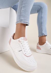 Renee - Biało-Różowe Sneakersy Thessaros. Kolor: biały #2