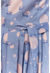 Marie Zélie - Sukienka Elina Anates błękitna. Kolor: niebieski. Materiał: bawełna, satyna, materiał. Długość rękawa: krótki rękaw. Typ sukienki: rozkloszowane. Styl: klasyczny #2