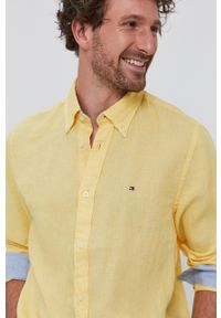 TOMMY HILFIGER - Tommy Hilfiger - Koszula. Typ kołnierza: button down. Kolor: żółty. Materiał: tkanina. Długość rękawa: długi rękaw. Długość: długie. Wzór: gładki #1