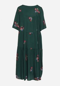 Born2be - Ciemnozielona Wiskozowa Sukienka o Rozkloszowanym Kroju z Krótkim Rękawem Givinia. Okazja: na imprezę, na co dzień. Kolekcja: plus size. Kolor: zielony. Materiał: wiskoza. Długość rękawa: krótki rękaw. Typ sukienki: rozkloszowane, proste, dla puszystych. Styl: casual, elegancki #2