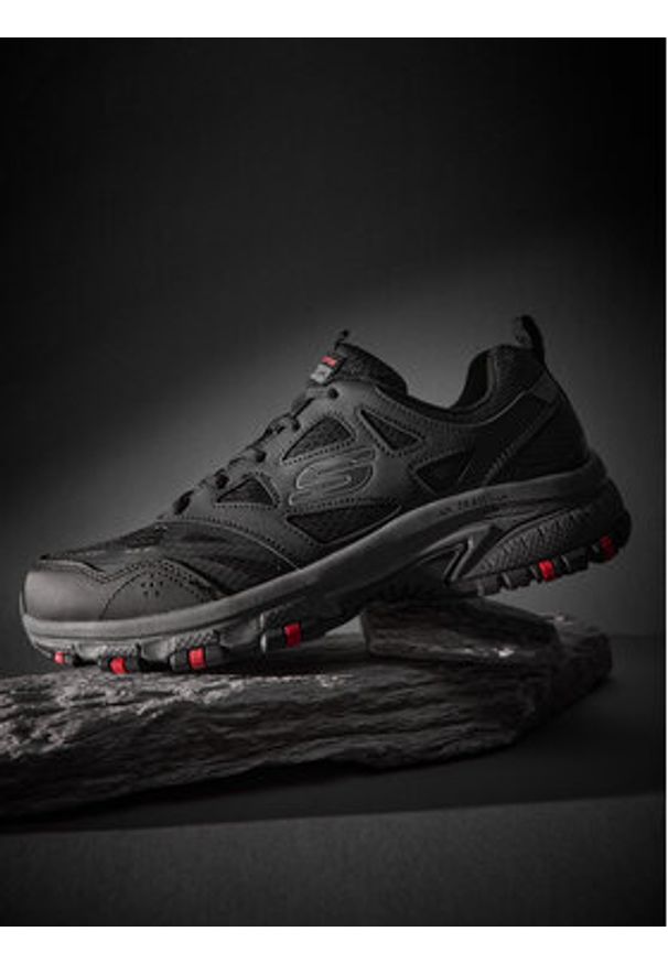 skechers - Skechers Trekkingi Hillcrest 237265/BKCC Czarny. Kolor: czarny. Materiał: materiał. Sport: turystyka piesza