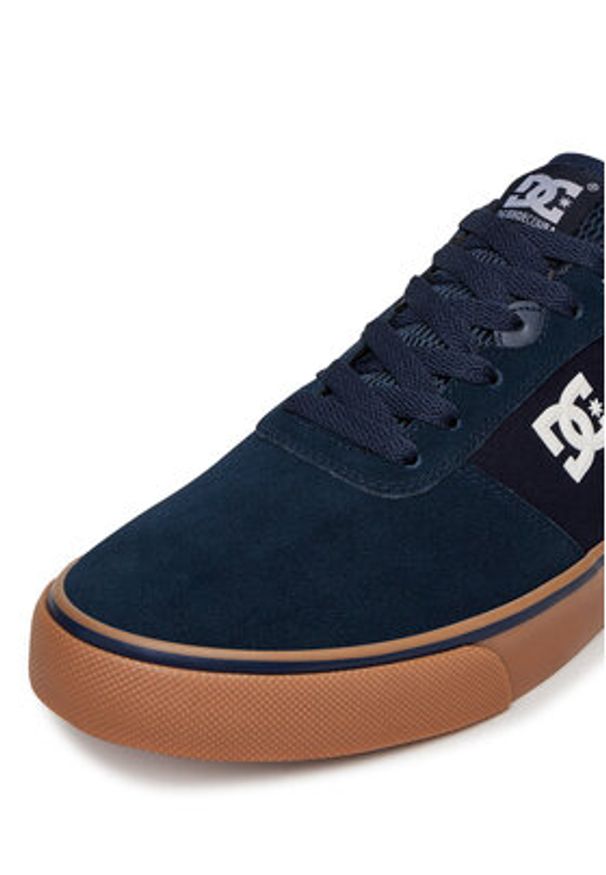 DC Tenisówki AW247501 Granatowy. Kolor: niebieski. Materiał: zamsz, skóra