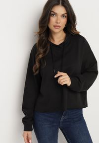 Born2be - Czarna Bluza Antele. Typ kołnierza: kaptur. Kolor: czarny. Materiał: jeans. Długość rękawa: długi rękaw. Długość: długie. Wzór: jednolity