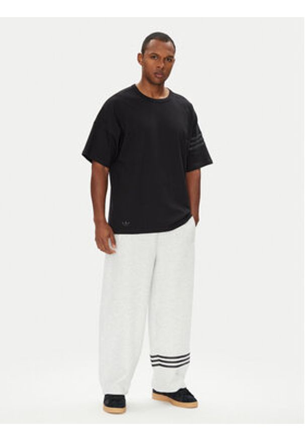 Adidas - adidas T-Shirt Neuclassics HZ3700 Czarny Oversize. Kolor: czarny. Materiał: bawełna