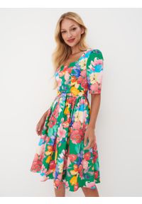 Mohito - Sukienka midi w kwiaty - Zielony. Kolor: zielony. Wzór: kwiaty. Długość: midi #2
