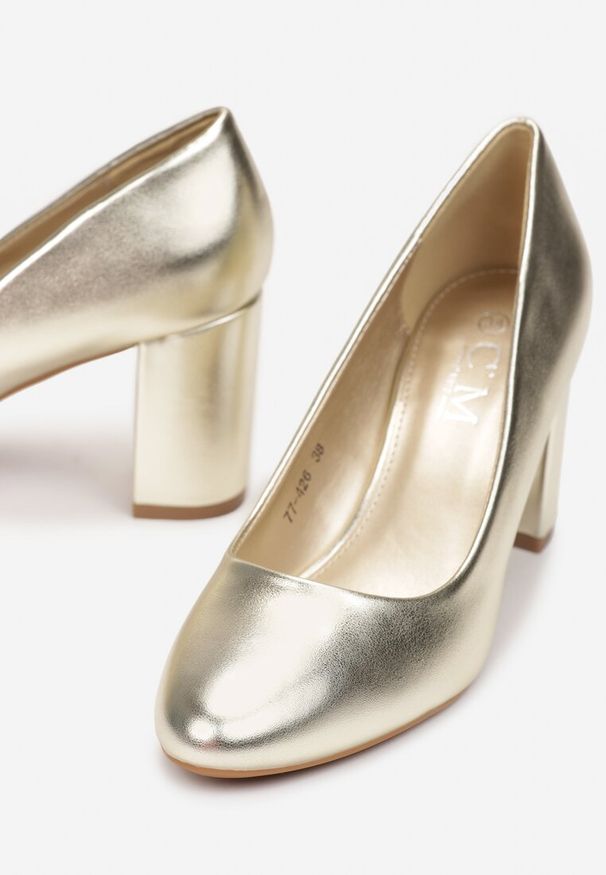 Born2be - Złote Czółenka na Słupku Romane. Kolor: złoty. Materiał: skóra ekologiczna. Wzór: jednolity. Obcas: na słupku. Wysokość obcasa: średni