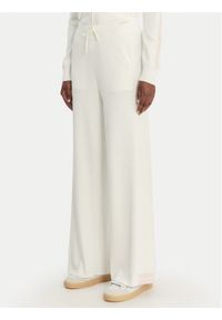 Guess Spodnie dzianinowe V6GB06 Z0651 Biały Regular Fit. Kolor: biały. Materiał: syntetyk #1