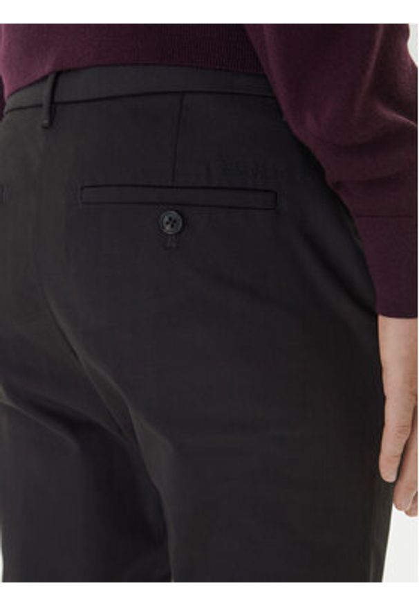 Calvin Klein Chinosy LV04LD613G Czarny Slim Fit. Kolor: czarny. Materiał: bawełna