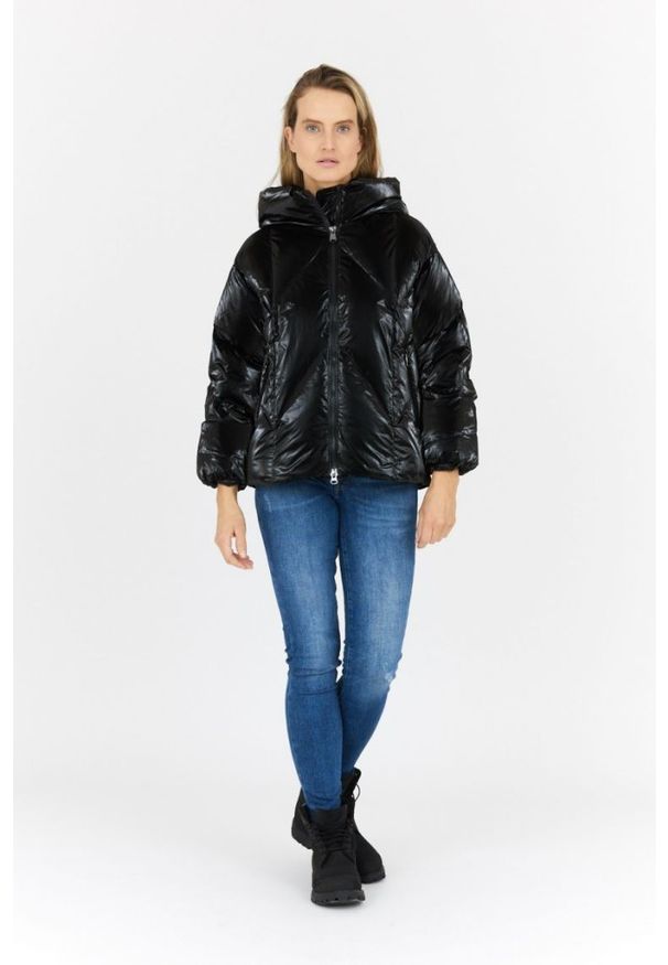 Hetrego - HETREGO Czarna błyszcząca kurtka damska z kapturem Muriel, Rozmiar 42 EU - 46 IT. Typ kołnierza: kaptur. Kolor: czarny
