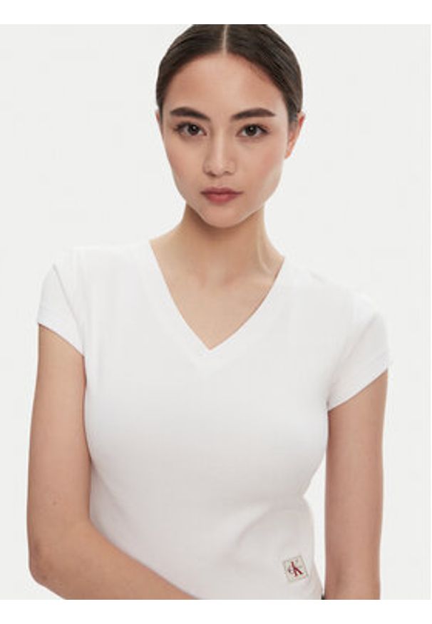 Calvin Klein Jeans T-Shirt LV047C910G Biały Regular Fit. Kolor: biały. Materiał: bawełna