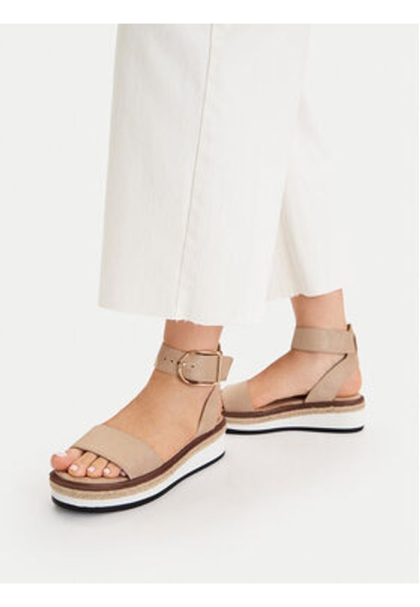 DeeZee Sandały CEO-WS091-01 Beżowy. Kolor: beżowy. Materiał: materiał