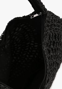 Born2be - Czarna Torebka na Ramię z Plecionki w Kształcie Półksiężyca Gelora. Kolor: czarny. Styl: elegancki, casual. Rodzaj torebki: na ramię