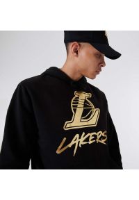 New Era - Bluza z kapturem Los Angeles Lakers NBA Metallic PO. Typ kołnierza: kaptur. Kolor: czarny