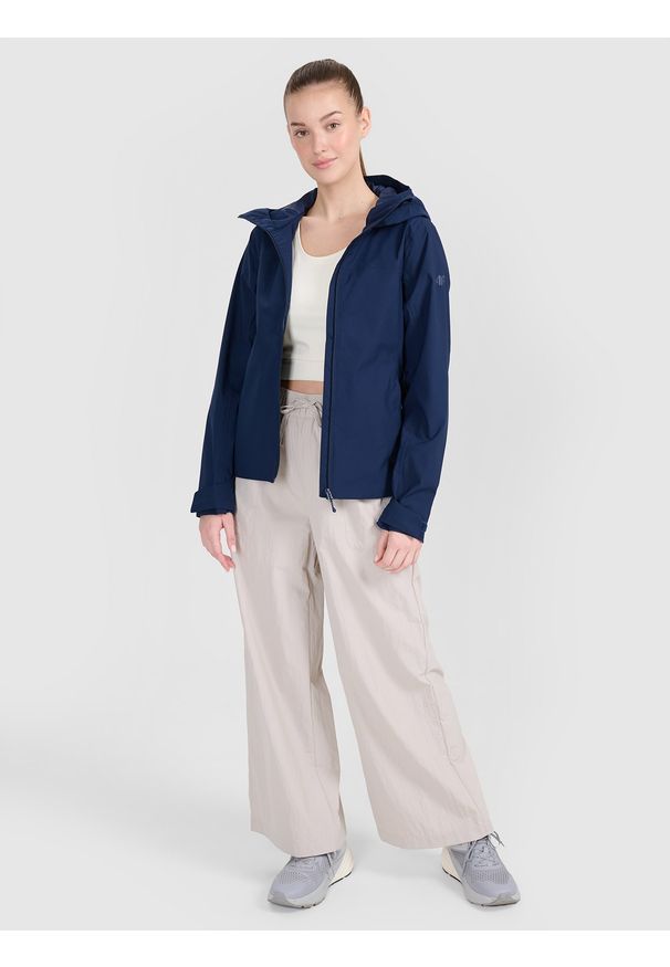 4f - 4F Kurtka przejściowa membrana 5000 damska - granatowa S. Okazja: na co dzień. Typ kołnierza: kaptur. Kolor: niebieski. Materiał: syntetyk, dzianina, materiał, tkanina. Styl: casual, klasyczny, sportowy