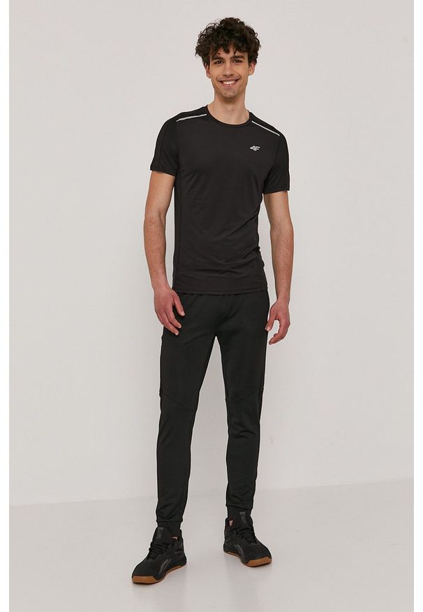 4f - 4F - T-shirt. Okazja: na co dzień. Kolor: czarny. Materiał: włókno, dzianina. Wzór: aplikacja. Styl: casual