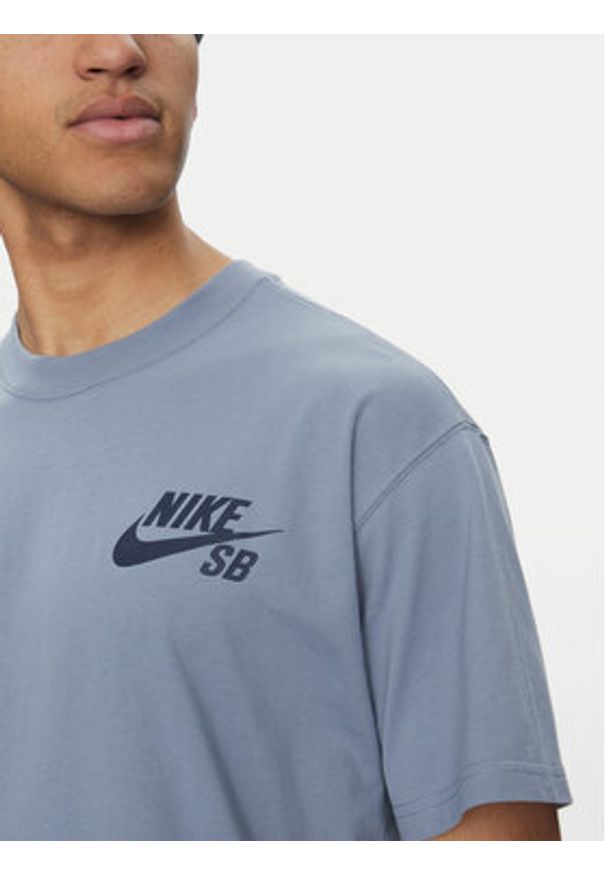 Nike T-Shirt DC7817 493 Niebieski Regular Fit. Kolor: niebieski. Materiał: bawełna