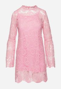 Born2be - Różowa Koronkowa Sukienka Mini z Długimi Rękawami i Kokardkami Temona. Typ kołnierza: kokarda. Kolor: różowy. Materiał: koronka. Długość rękawa: długi rękaw. Długość: mini #2