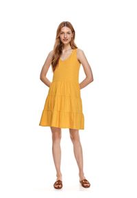 DRYWASH - Krótka sukienka na ramiączkach z falbaną. Kolor: żółty. Materiał: tkanina, bawełna. Długość rękawa: na ramiączkach. Sezon: lato. Styl: wakacyjny. Długość: mini #6