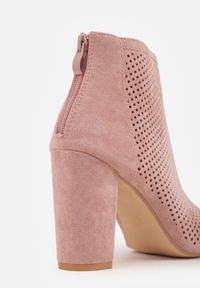 Born2be - Różowe Ażurowe Sandały Vices na Obcasie z Odkrytymi Noskami Zeniri. Okazja: na imprezę, na co dzień. Kolor: różowy. Materiał: jeans. Wzór: ażurowy. Sezon: wiosna, lato. Obcas: na obcasie. Styl: casual. Wysokość obcasa: średni #2