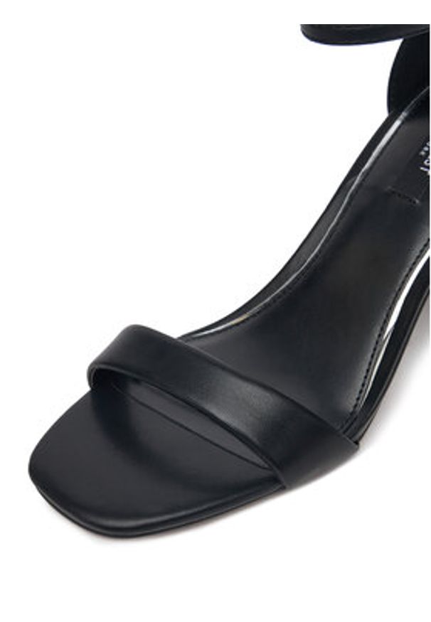 Nine West Sandały WFA2647-1 Czarny. Kolor: czarny. Materiał: skóra