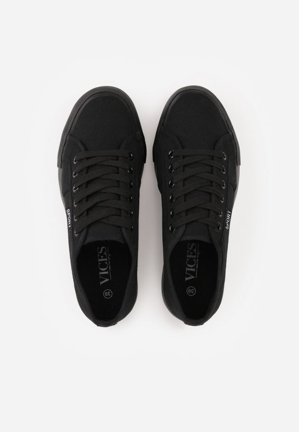 Born2be - Czarne Klasyczne Trampki VICES w Stylu Basic Riovanna. Okazja: na co dzień. Kolor: czarny. Materiał: jeans. Szerokość cholewki: normalna. Styl: klasyczny