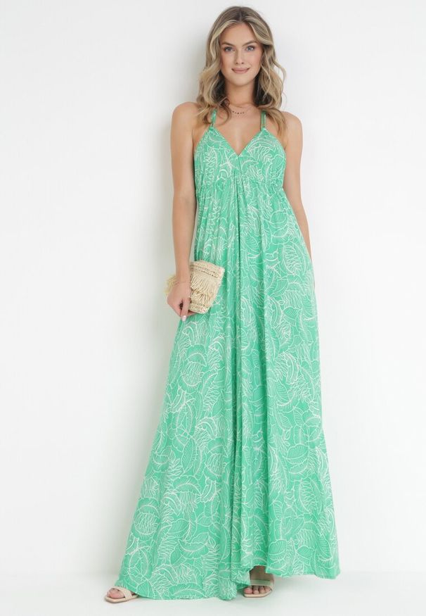 Born2be - Zielona Rozkloszowana Sukienka Maxi z Wiązaniem na Szyi Inabella. Kolor: zielony. Materiał: bawełna. Wzór: nadruk, aplikacja. Długość: maxi