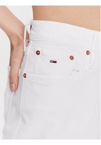 Tommy Jeans Jeansy Betsy DW0DW15520 Biały Loose Fit. Kolor: biały