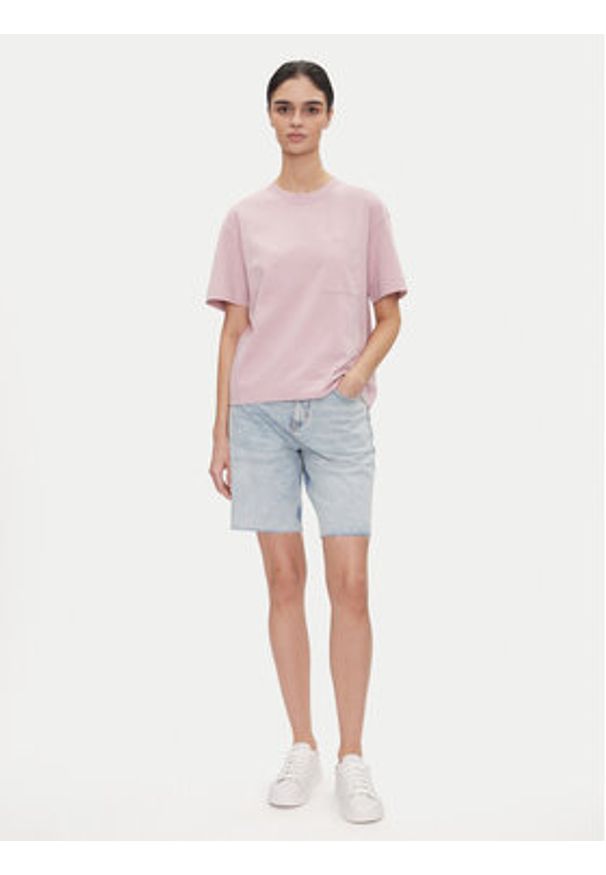Lee T-Shirt Pocket 112363619 Fioletowy Relaxed Fit. Kolor: fioletowy. Materiał: bawełna
