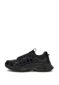 Guess Sneakersy 178499 Czarny. Kolor: czarny