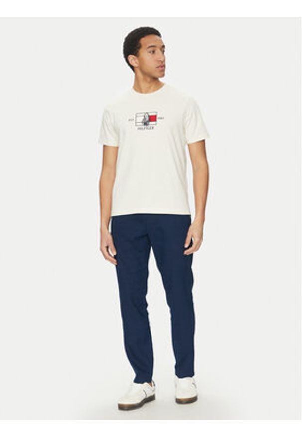 TOMMY HILFIGER - Tommy Hilfiger Spodnie materiałowe Harlem MW0MW38801 Granatowy Slim Fit. Kolor: niebieski. Materiał: len