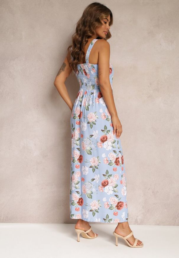 Renee - Niebieska Sukienka Maxi w Kwiaty z Rozkloszowanym Dołem na Ramiączkach Aletaina. Kolor: niebieski. Długość rękawa: na ramiączkach. Wzór: kwiaty. Sezon: lato, wiosna. Długość: maxi