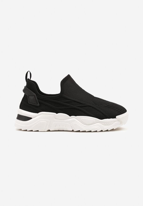 Born2be - Czarne Wsuwane Buty Sportowe Sneakersy z Siateczki z Tłoczeniami Nusellia. Okazja: na co dzień. Zapięcie: bez zapięcia. Kolor: czarny. Materiał: jeans, materiał. Obcas: na płaskiej podeszwie