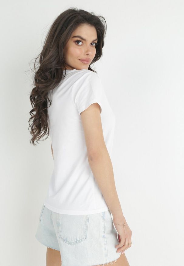Born2be - Biały Basicowy T-shirt Acatine. Okazja: na co dzień. Kolor: biały. Materiał: dzianina. Styl: casual