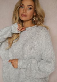 Renee - Jasnoszary Klasyczny Sweter z Wełną i Wiskozą o Luźnym Kroju Omethea. Okazja: na co dzień, na spacer. Kolor: szary. Materiał: wełna, wiskoza. Długość rękawa: długi rękaw. Długość: długie. Styl: klasyczny #4